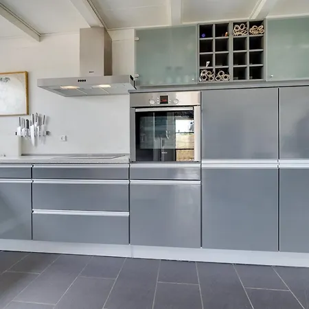 Anselmi - 450m From The Sea By Interhome Feriehus *